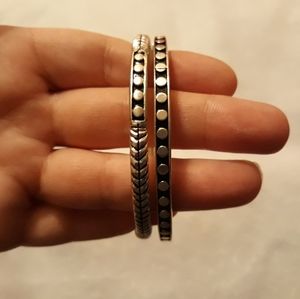 Set of 2 Bangle Bracelets